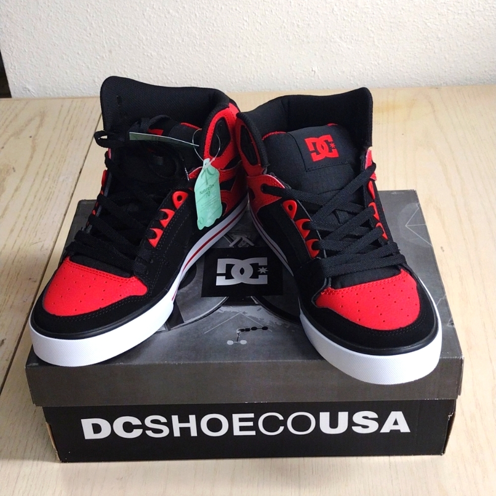 DC PURE High-top Skate Shoes!